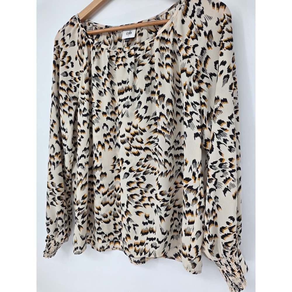 Cabi Round Trip Blouse Size Small #4335 Animal Safari Print